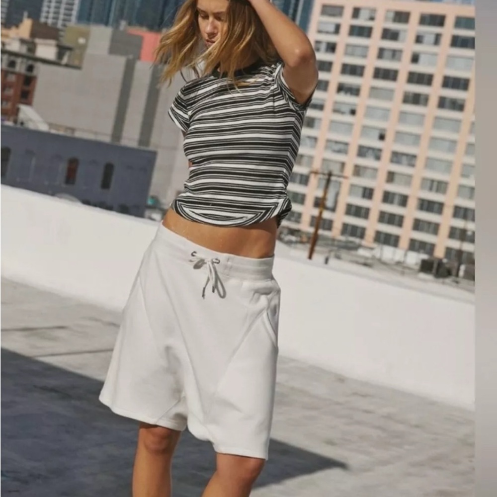Free People Movement White Pointbreak Harem Sweat Shorts Sz XS Baggy Skater NWOT - Picture 4 of 9